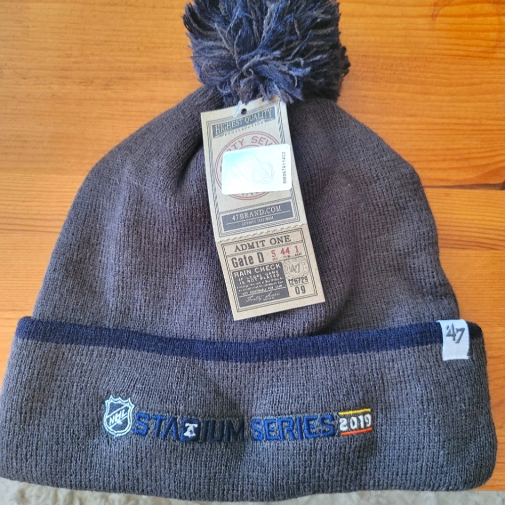 NHL HOCKEY Stadium Series 2019 toque